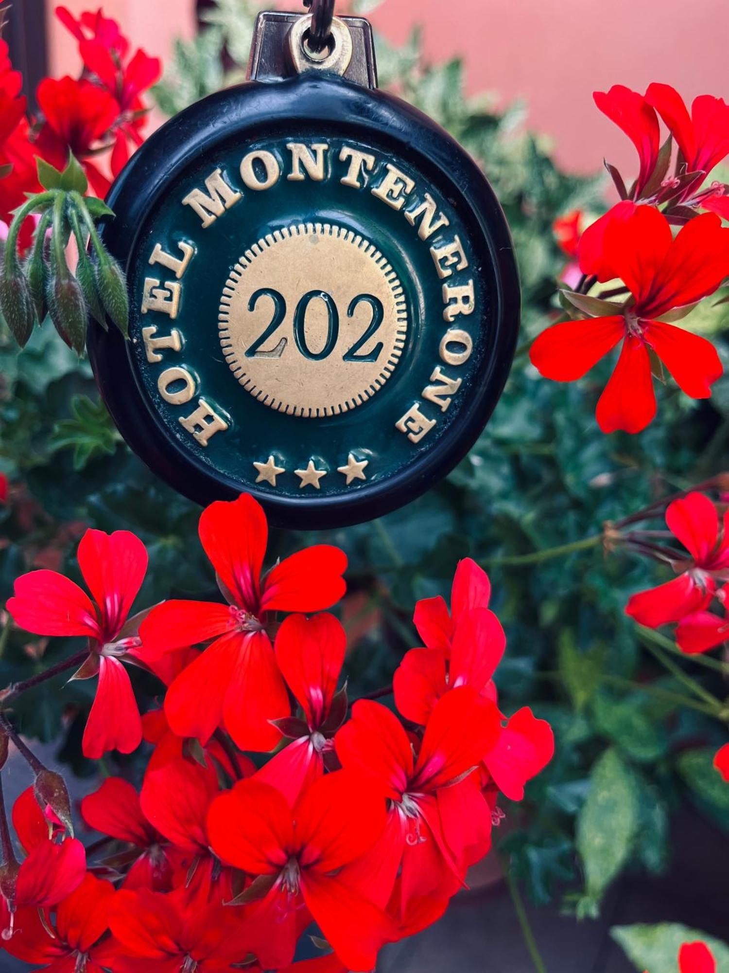 Hotel Ristorante Montenerone Apecchio Eksteriør bilde